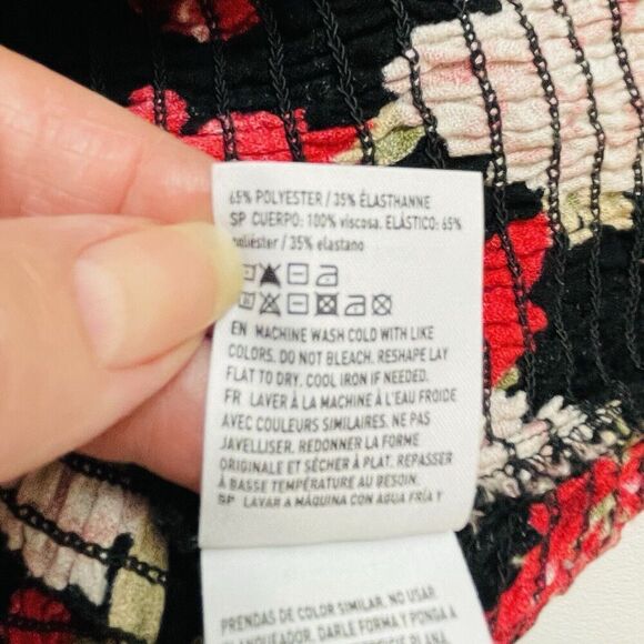 American Eagle Cottagecore Blouse Womens XS Black Floral Smocked Boho Top - Picture 5 of 8